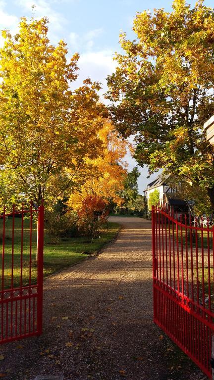 Chambre D'Hotes - Le Jardin Des Patissons La Foret Du Parc エクステリア 写真